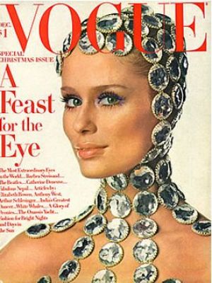 Vintage Vogue magazine covers - wah4mi0ae4yauslife.com - Vintage Vogue December 1968.jpg